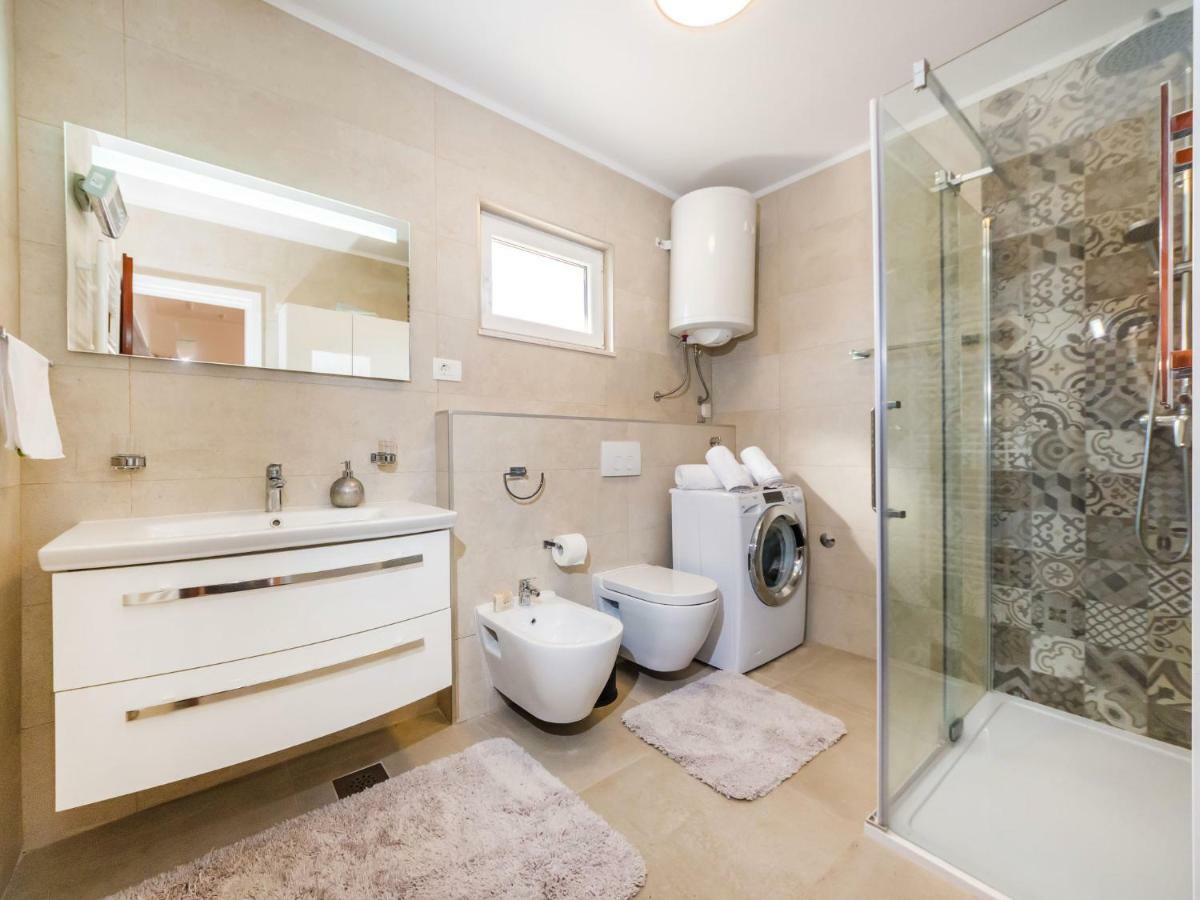 Navis Luxury Villa Vodice Ngoại thất bức ảnh